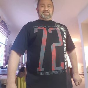 Meet your Posher, Raymond